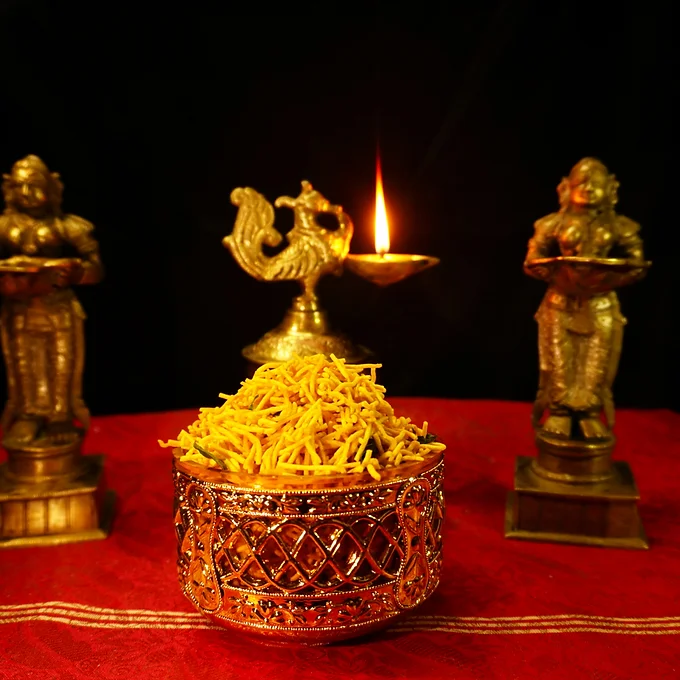 Suswaad Omapodi – Ajwain-Flavoured South Indian Sev