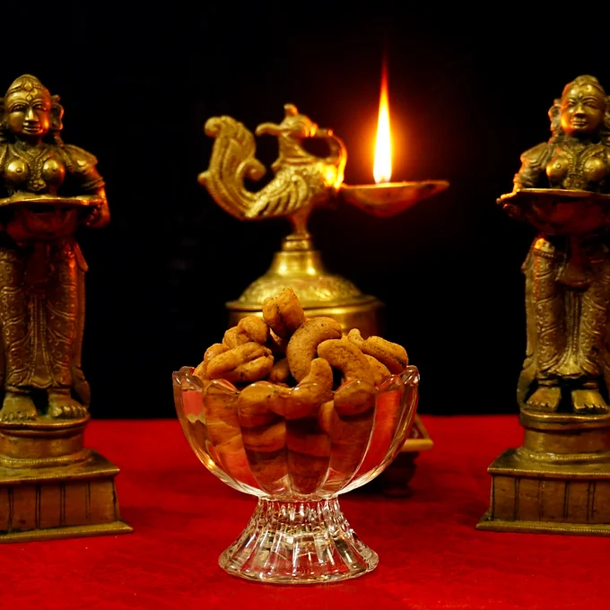 Suswaad Pepper Roasted Cashews – Spicy Premium Nut Snack