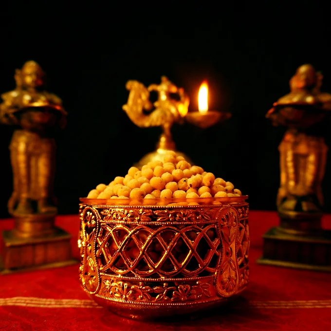 Suswaad Pepper Seedai – Spicy Crunchy South Indian Snack